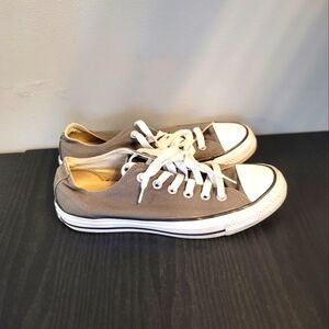 Converse Gray Low-Top Sneakers (Women's)